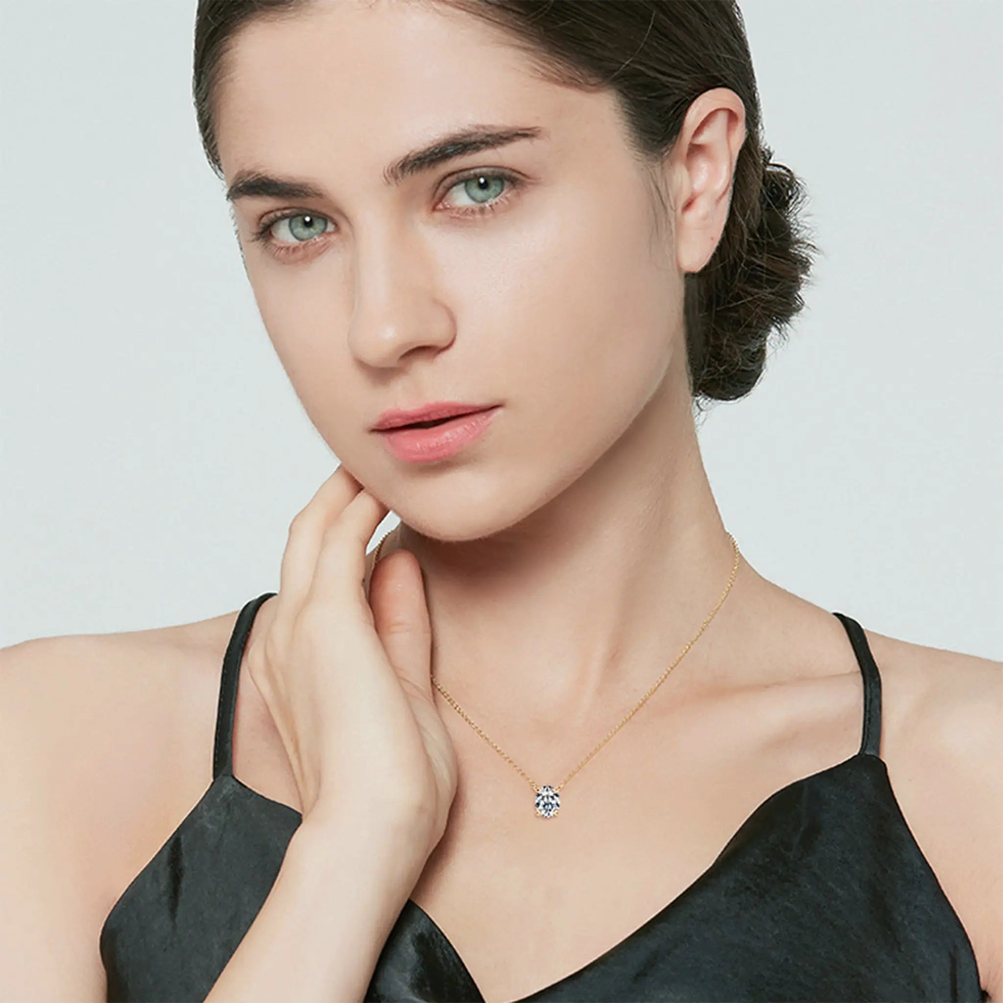 Single - Diamond Star Path Necklace STELATIDE
